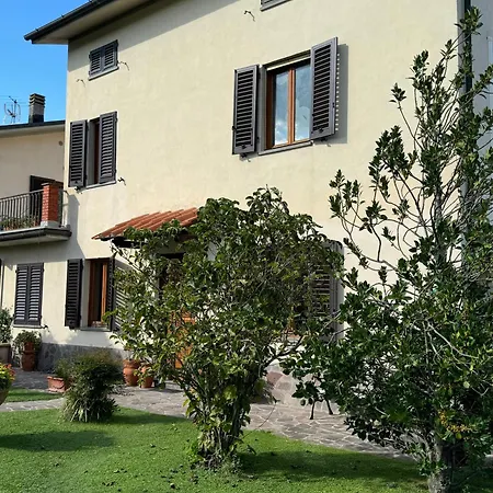 Iliana Villa Lucca